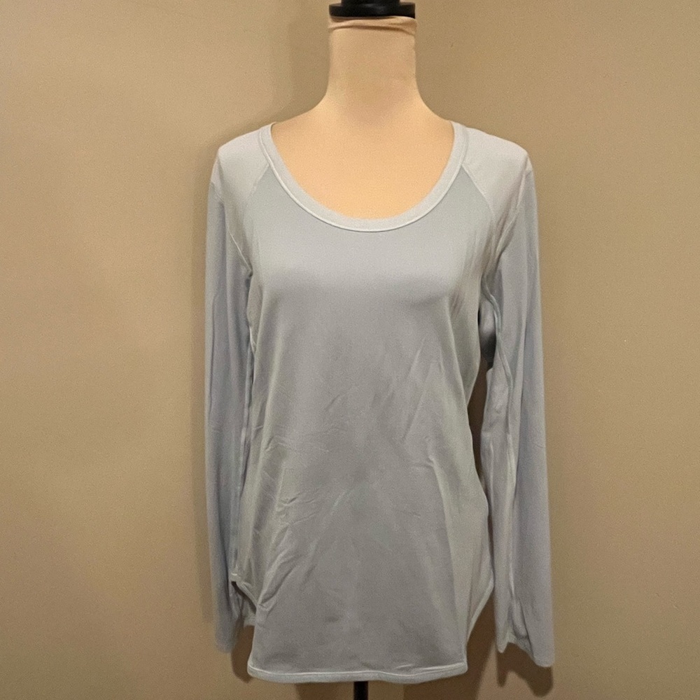 The North Face Lt Grey Long Sleeve Flashdry Scoop Neck Top, size Large